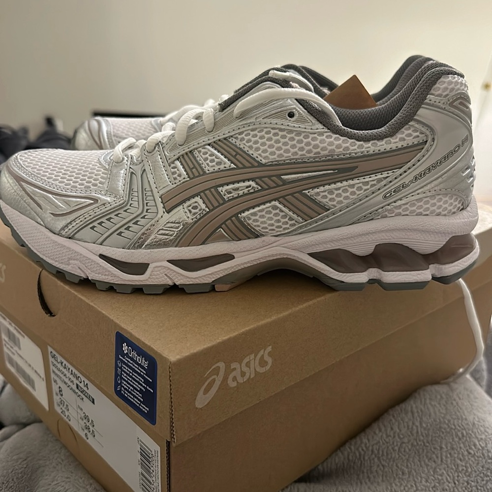 Gel Kayano-14 in Moonrock